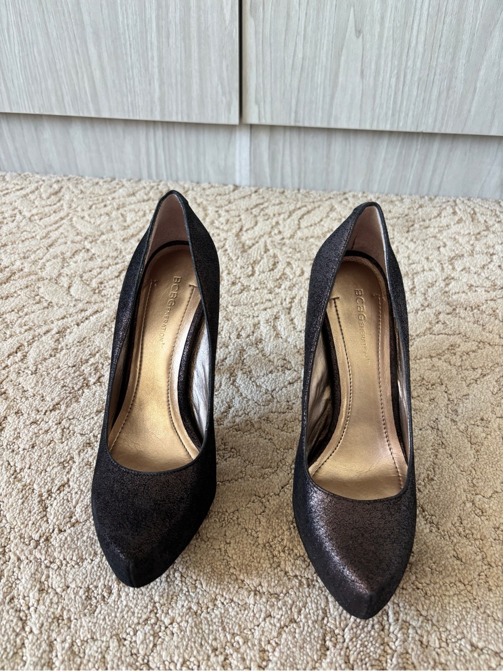 BCBGirls dark brown Metallic Pointed Toe High Heels - size 6.5
